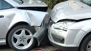 personal injury lawyers - car crash-